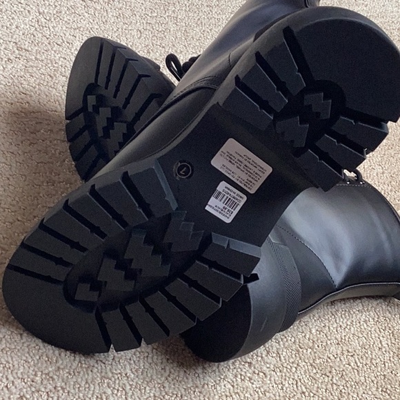 🥾 Boots - Picture 8 of 9